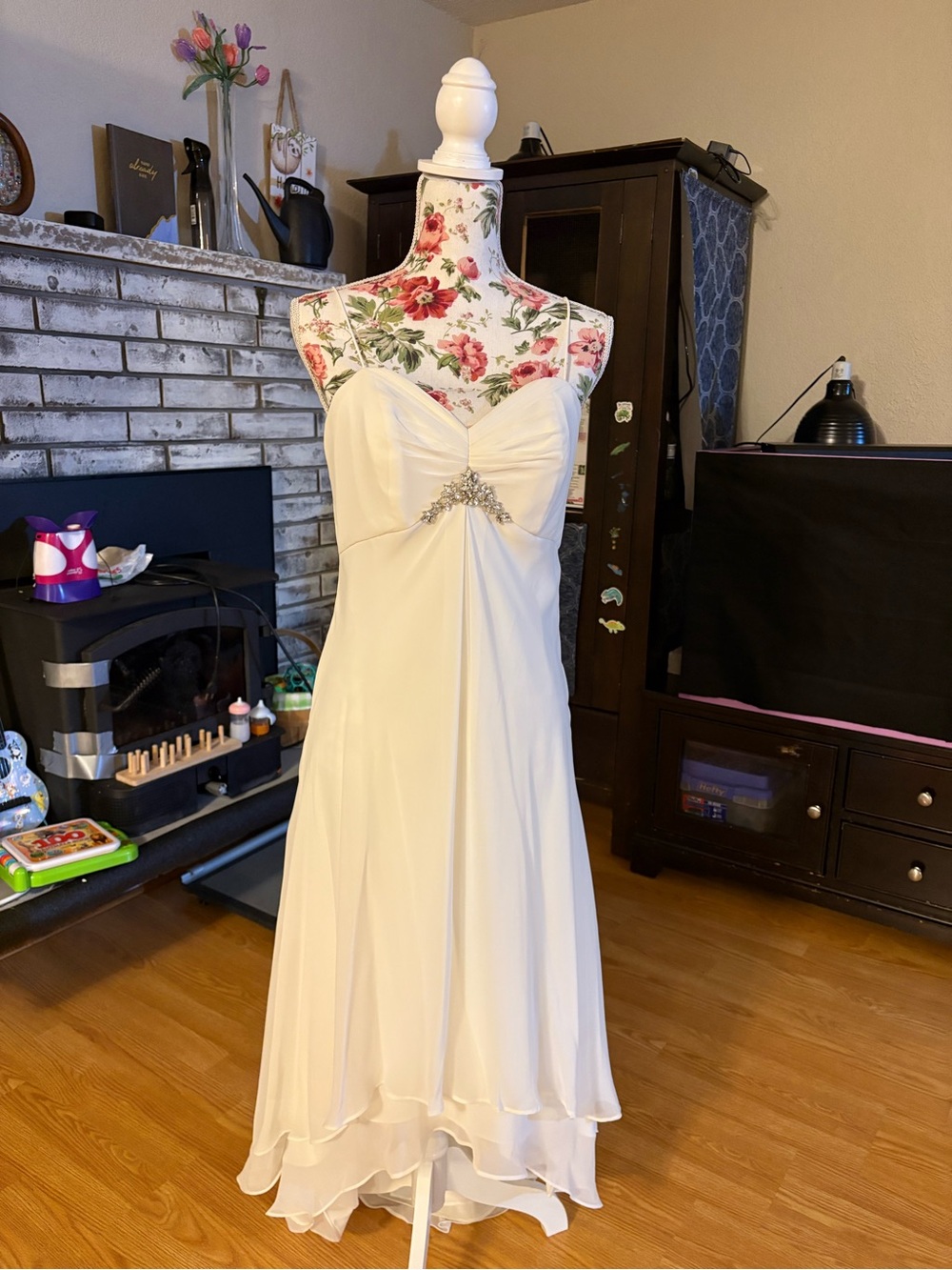 Size 10 Alfred Angelo Informal Spaghetti Strap Wedding Gown
